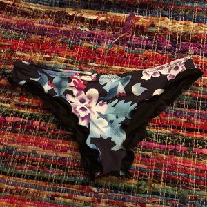 Floral Ruffled bikini bottoms